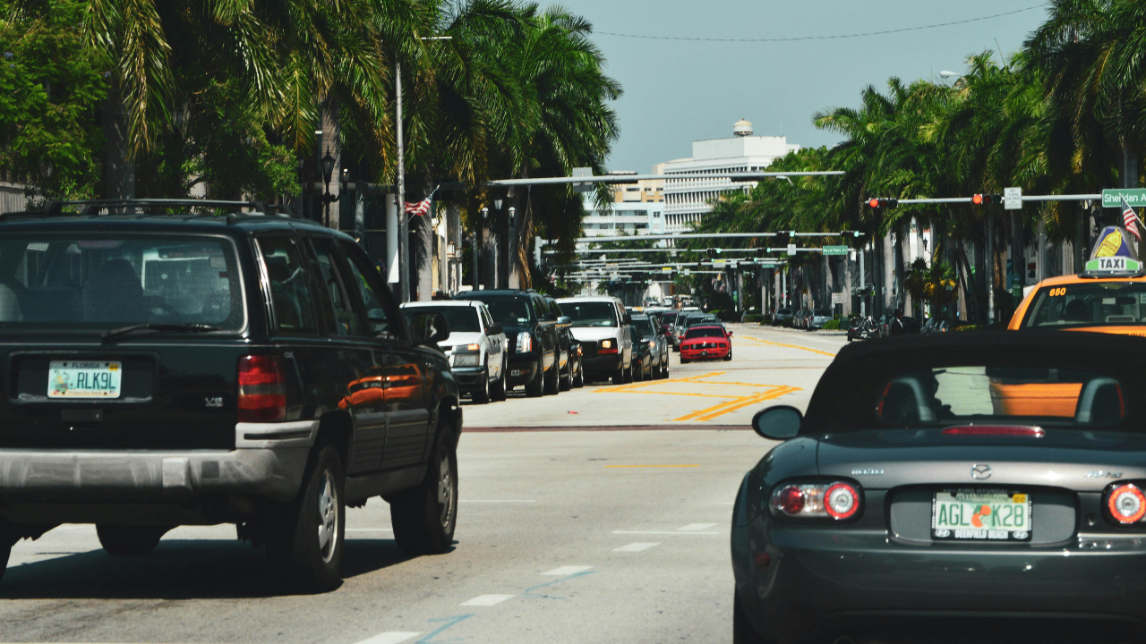 Florida uvodi strože kazne za zatamnjene i prikrivene registarske tablice