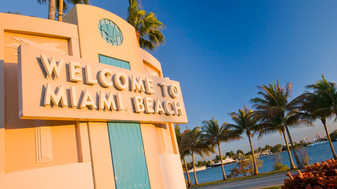 Robotaksi izazvao saobraćajni zastoj u Majami Biču