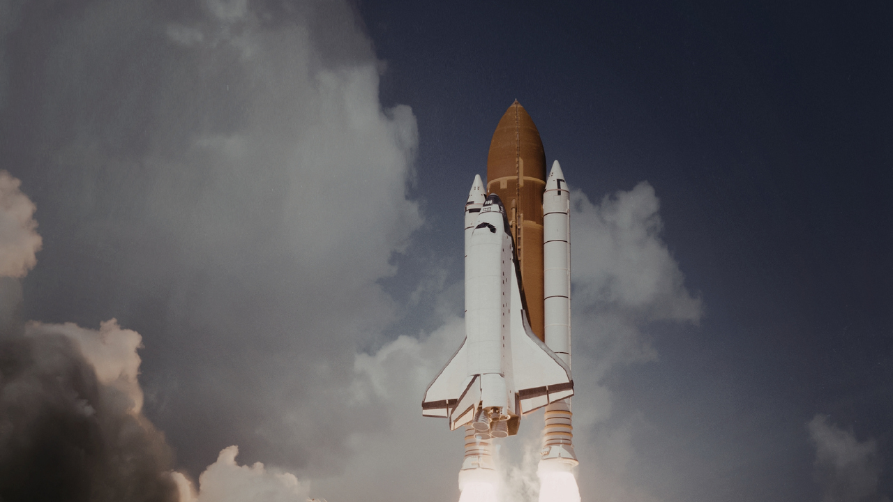 NASA premestila raketu Artemis II na lansirnu rampu na Floridi