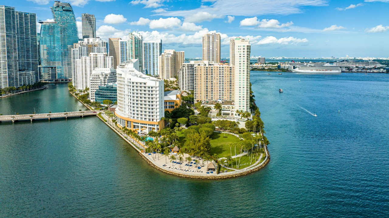 Srušen hotel Mandarin Oriental u Majamiju, najavljen novi luksuzni kompleks
