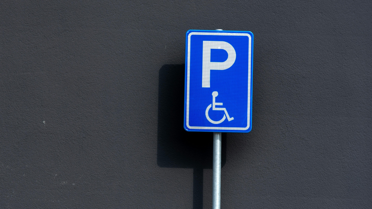 Više od 4.700 invalidskih parking dozvola poništeno u  Miami-Dadeu - Miami Glasnik
