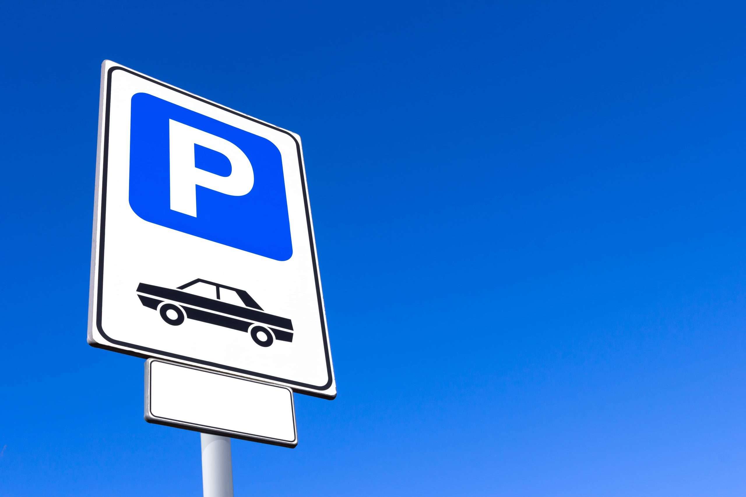 Parkiranje za 1 dolar po satu u Majami Biču produženo još mesec dana